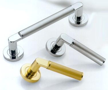 door handles, pull handles, knobs, maniglie, maniglierie