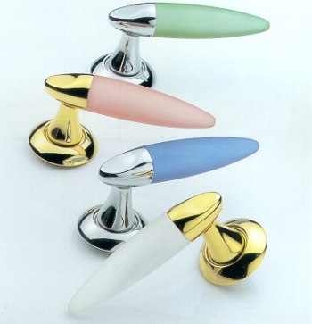 door handles, pull handles, knobs, maniglie, maniglierie